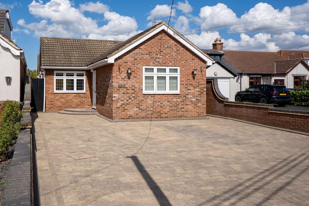 Station Road, West Horndon, CM13